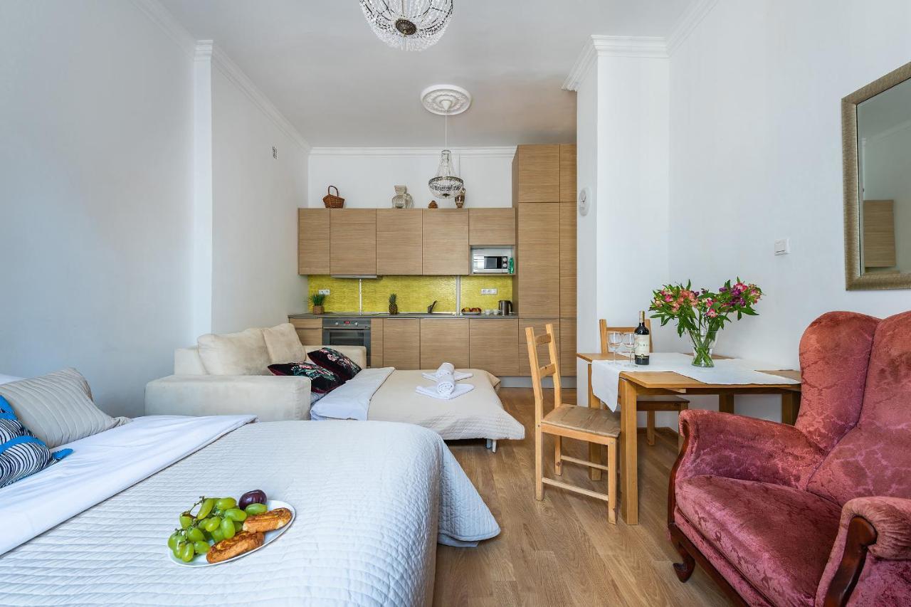 Miodowa Street P&O Serviced Apartments Варшава Экстерьер фото