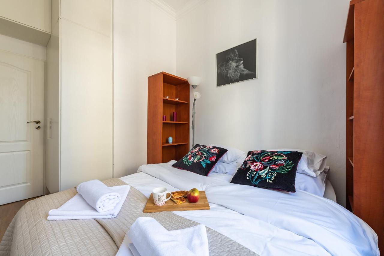 Miodowa Street P&O Serviced Apartments Варшава Экстерьер фото